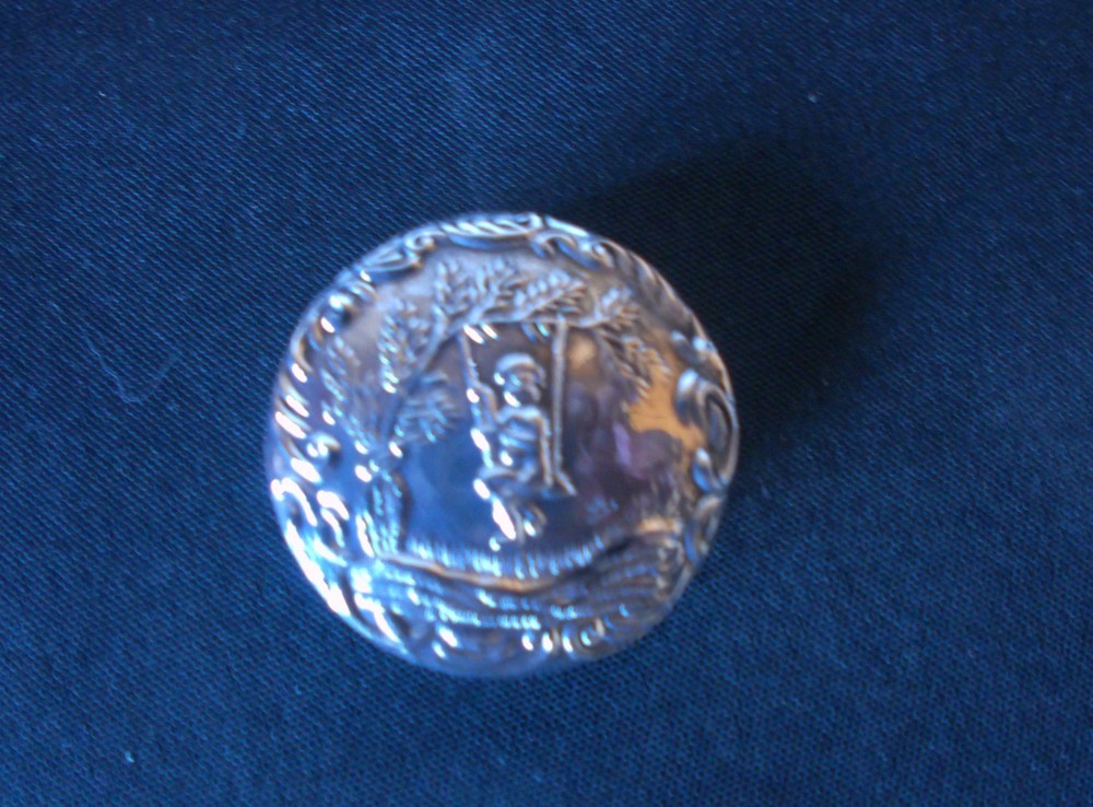 SOLID SILVER Beautiful Pill Pot Patten On Both Sides Perfect Condition