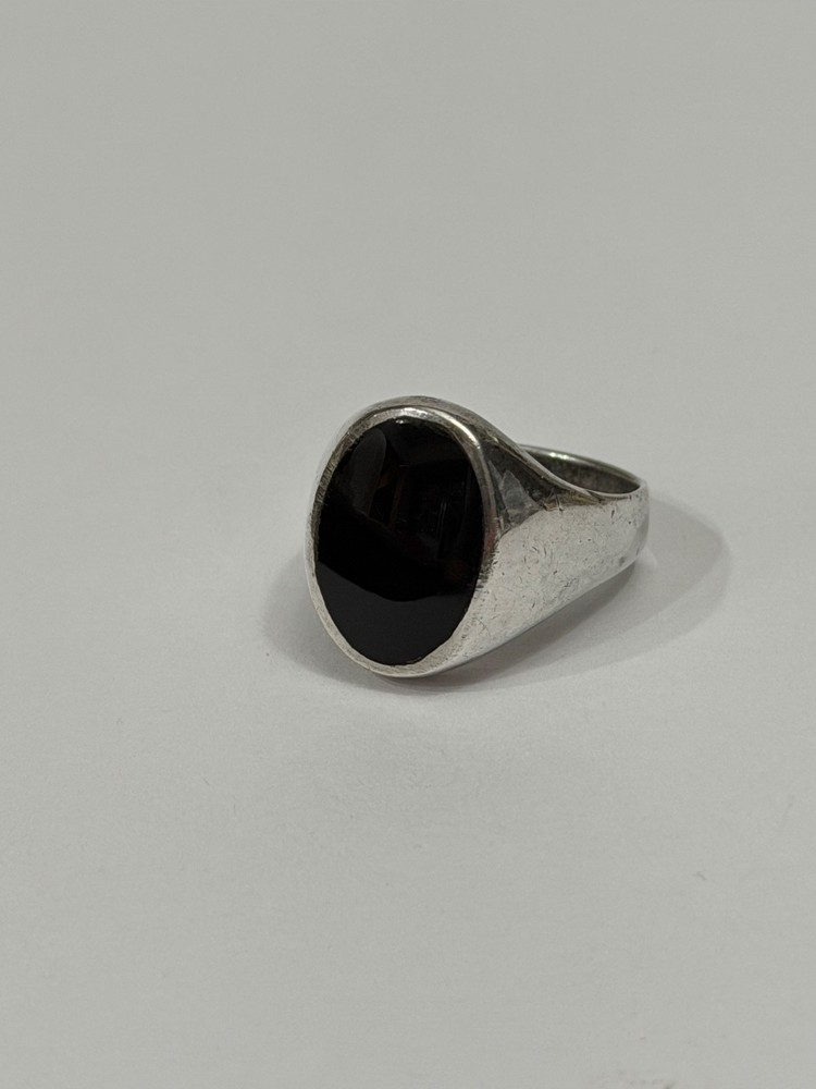 Solid 925 Sterling Silver & Inset Black Onyx Ring - Size Approx. 8.5