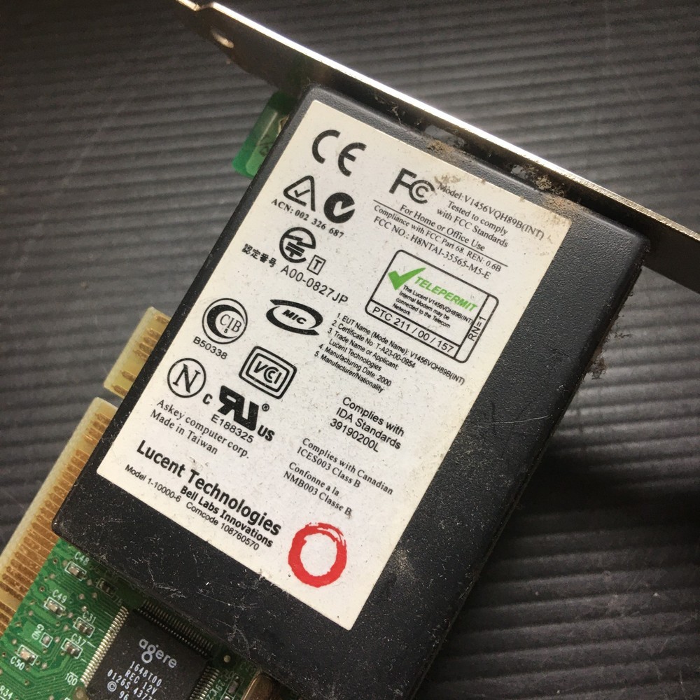 Lucent Technologies 56K PCI Modem Model V1456VQH89B(INT)