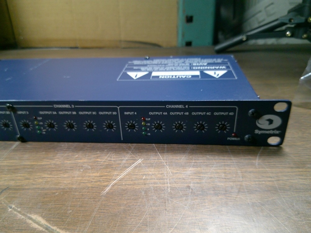 Symetrix 581E Distribution Amplifier