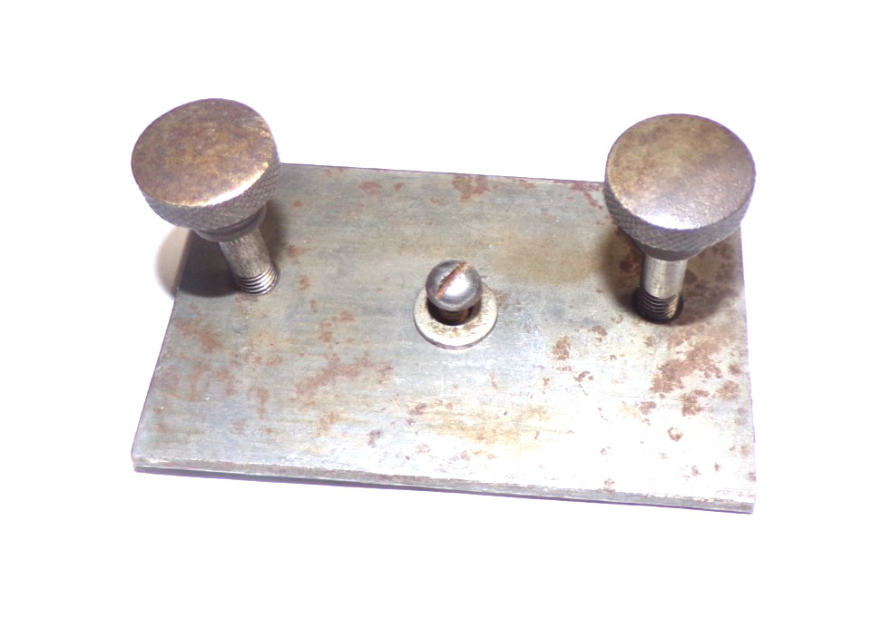 VICTOR DISC PHONOGRAPH FRONT MOUNT SCREWS WITH INSIDE MOUNT
