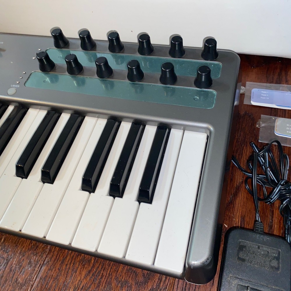 Alesis PHOTON 25 USB/MIDI Keyboard Controller