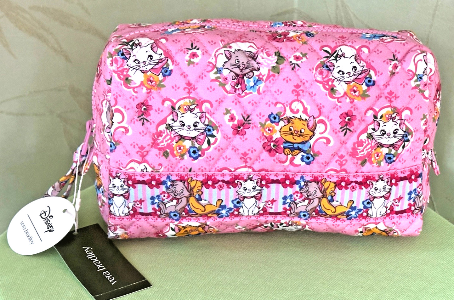 VERA BRADLEY DISNEY ARISTOCATS MEDIUM COSMETIC BAG CASE:NWT CATS