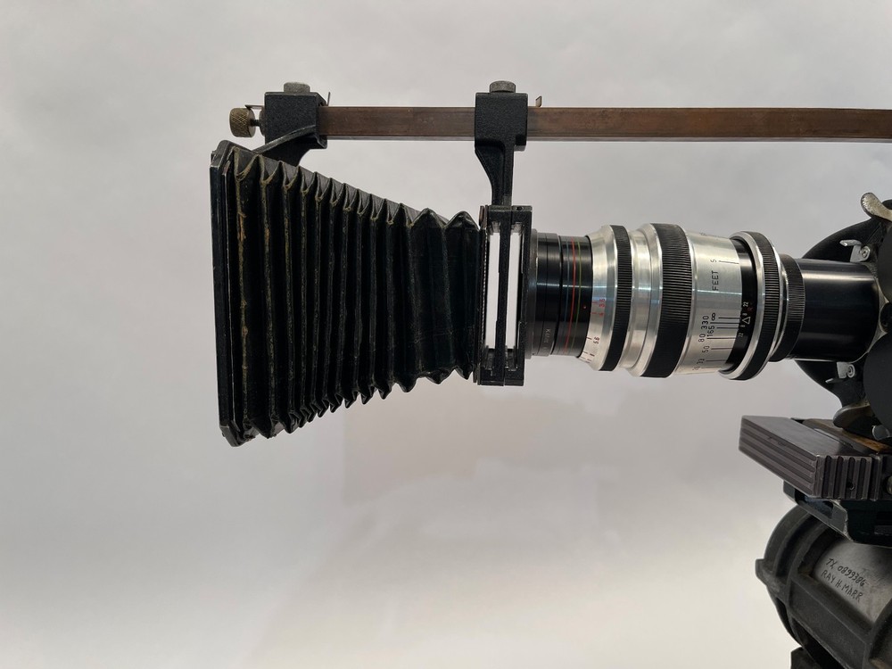 Arri matte box with long support rod
