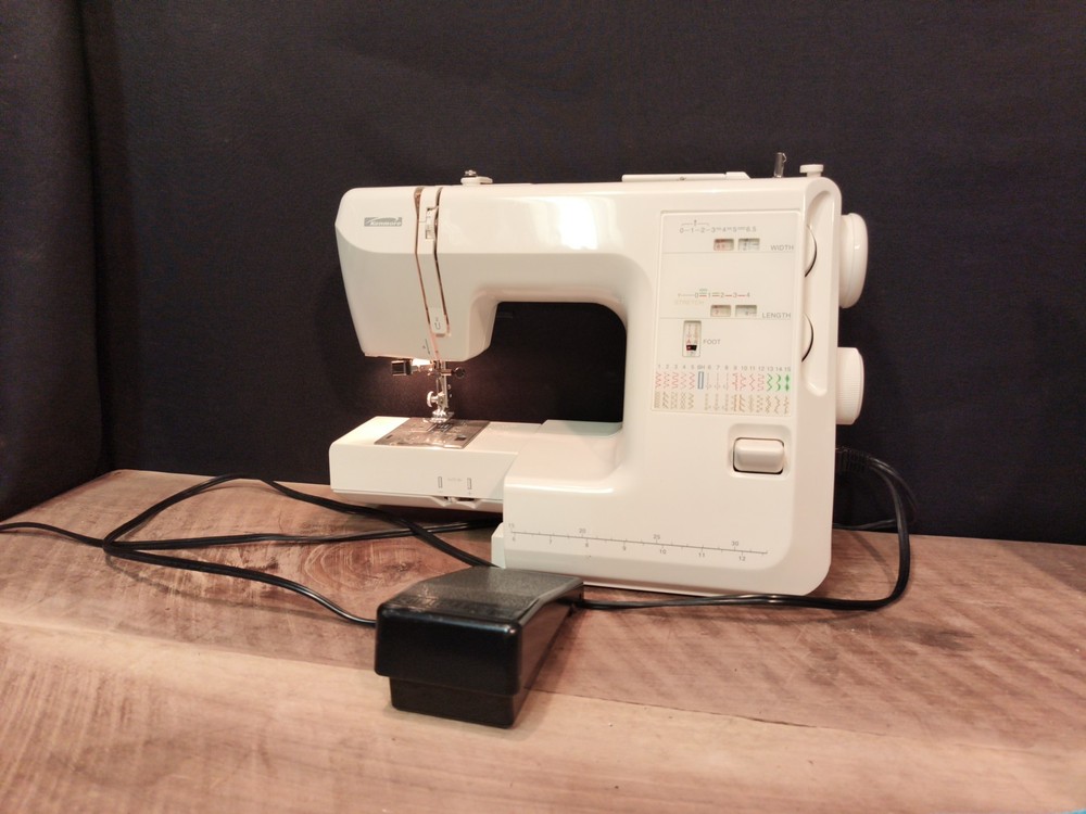 Kenmore Sewing  MACHINE model 385.16126200