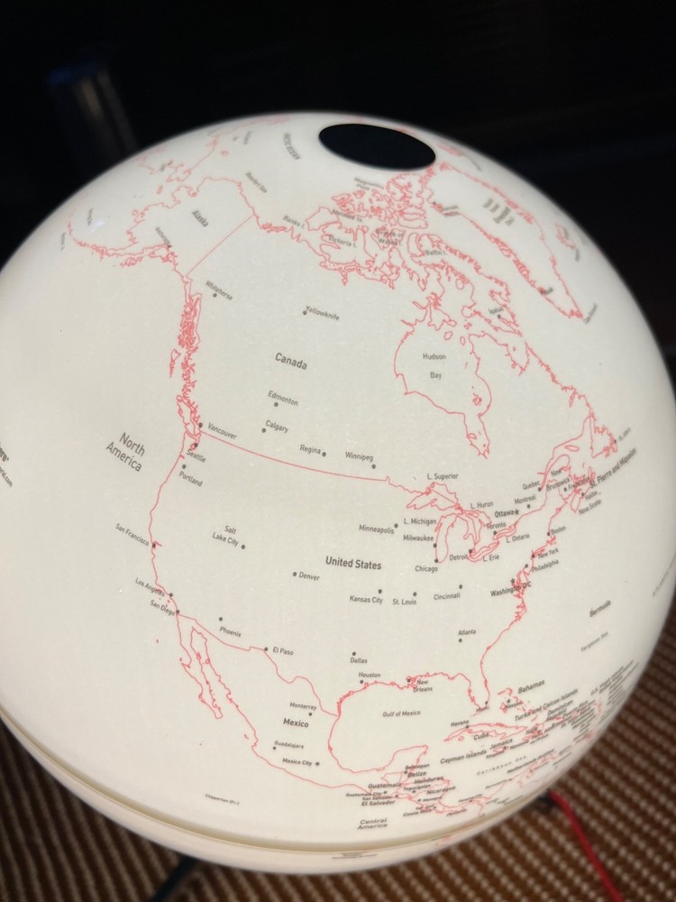 Atmosphere lighted Nodo desktop globe 30cm diameter modern minimalist mint OOP