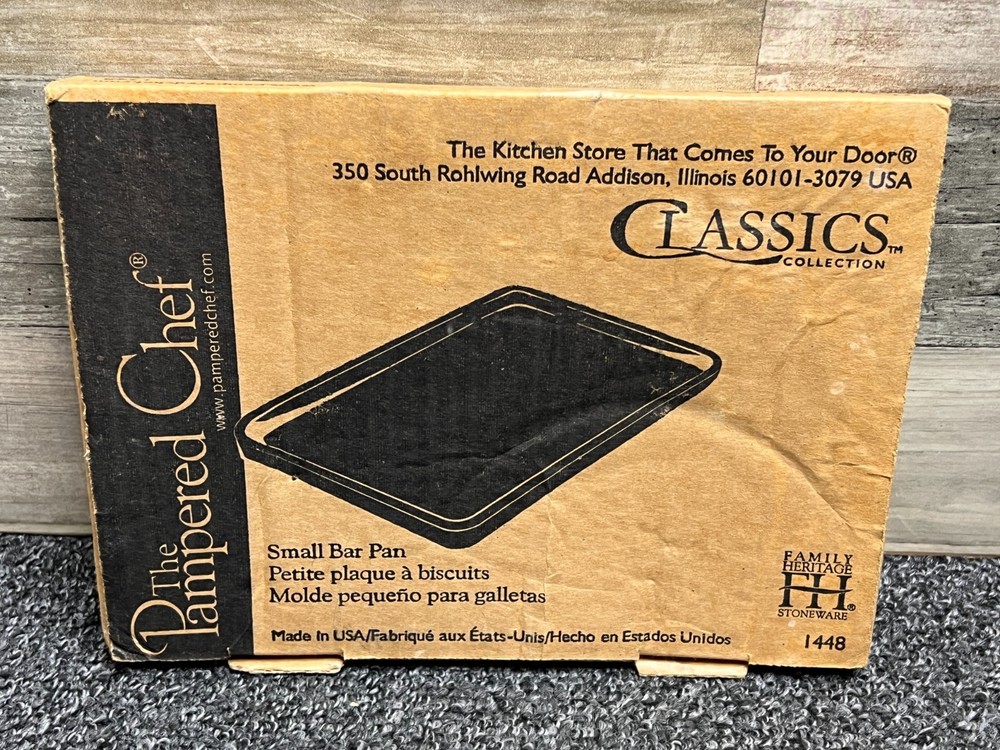 Pampered Chef Stoneware Rectangle Small Bar Pan Classics Collection 1448