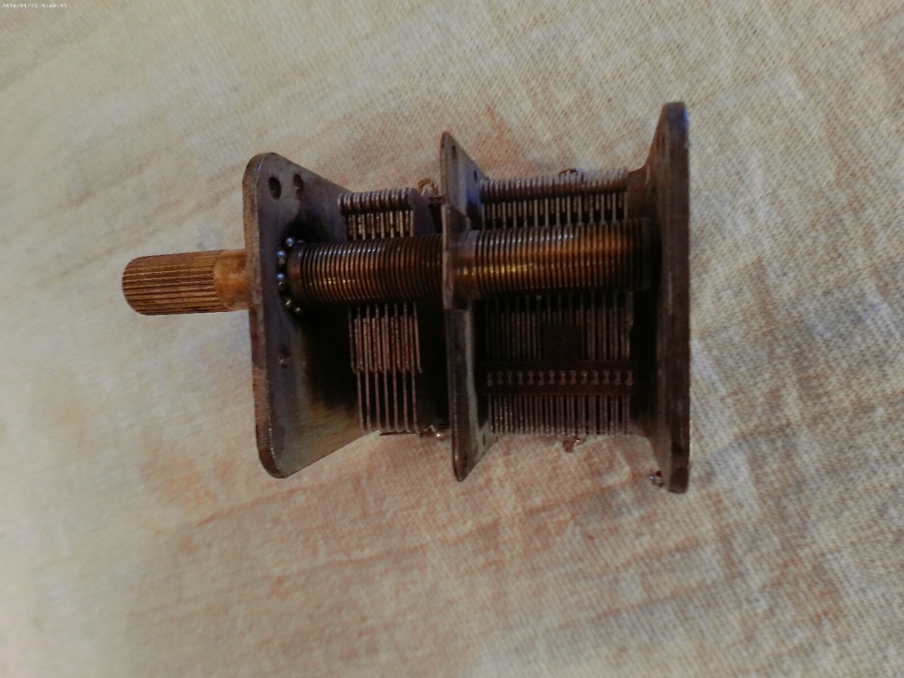 Vintage Dual Section Variable Capacitor 150/450pf Tested Good