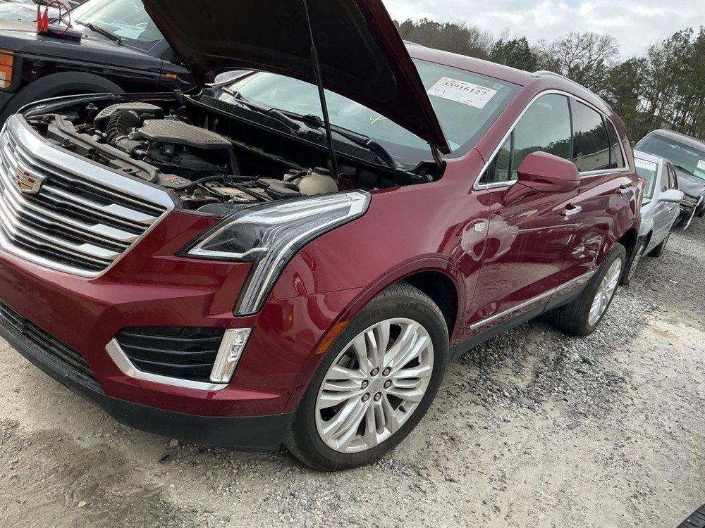 XT5 2017 Glove Box 4972233