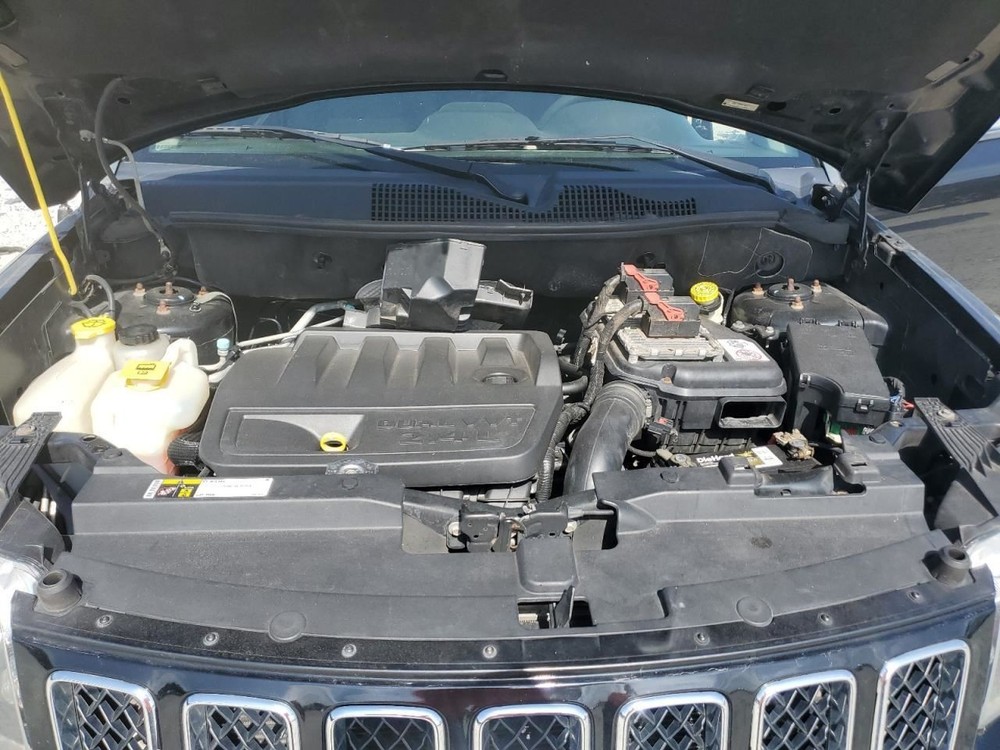 COMPASS 2015 Glove Box 4886672