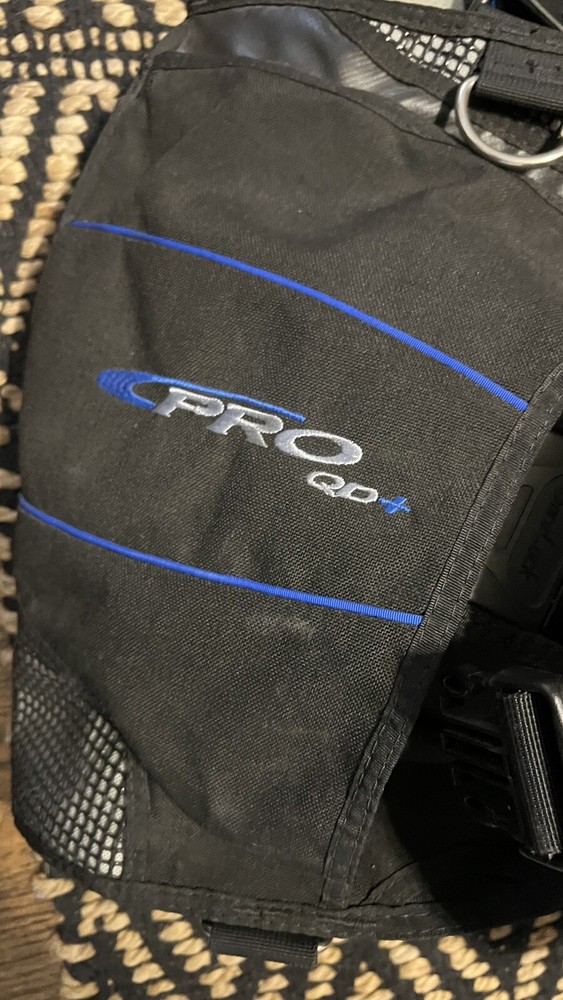 Excellent used condition Seaquest PRO QD BCD Size M/L.