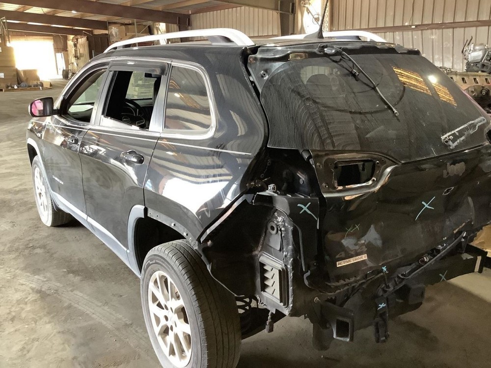 CHEROKEE 2018 Glove Box 4715365