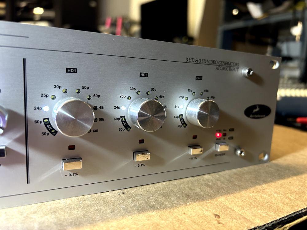 Antelope Isochrome Trinity High Definition Master Clock