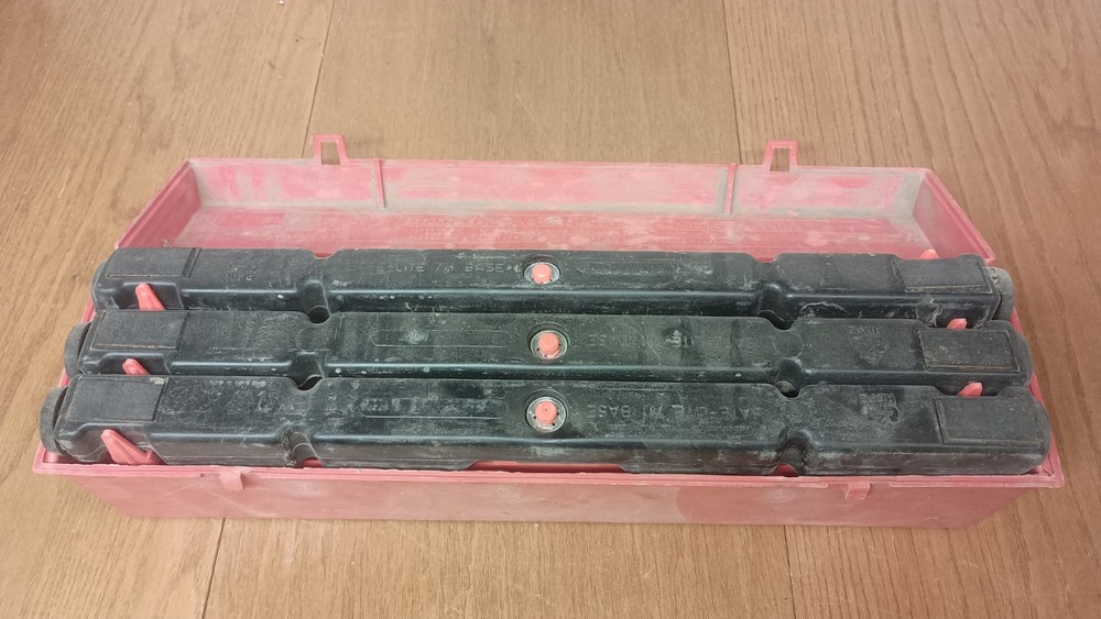 Napa Triangle Flare Kit Emergency Warning Triangles 455 6645