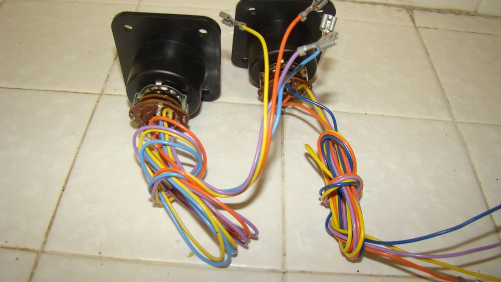 Pair of Modular Component Systems MCS 683-8226-20 Midrange Frequency Controller