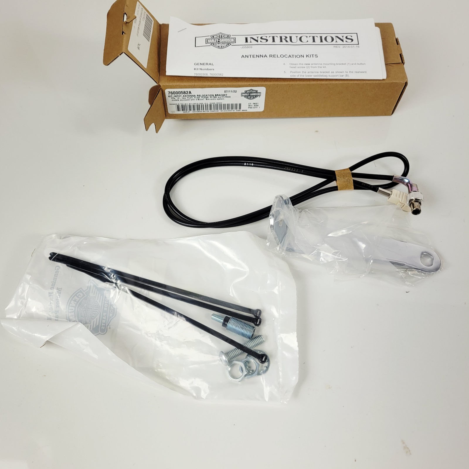 OEM Harley Davidson AM/FM Antenna Relocation Kit - 76000582A / 2014-2025 Touring