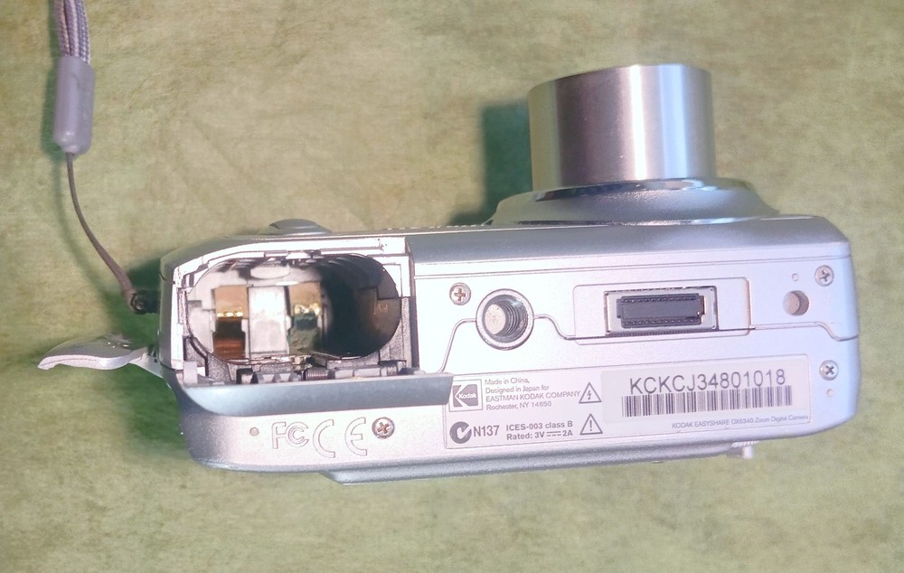 Kodak EasyShare DX6340, 3.1 Megapixels Silver Digital Camera NOT working