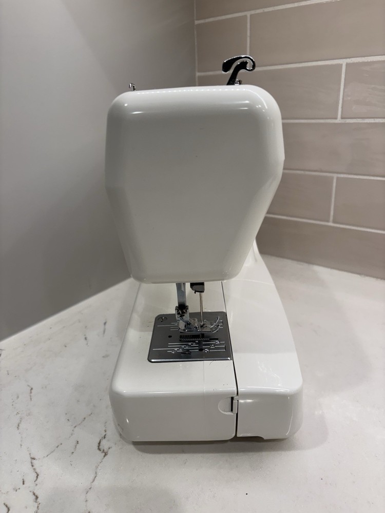 Janome Harmony 1017 Sewing Machine 2005...MUST SEE!