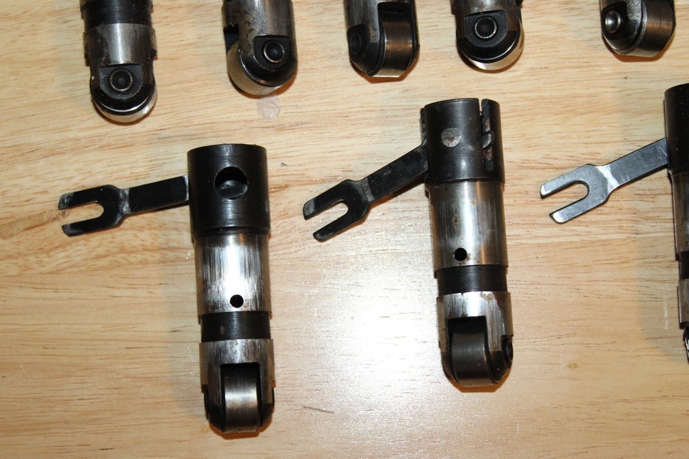 Lot of 16 Comp Cams Rollers Auto Engine