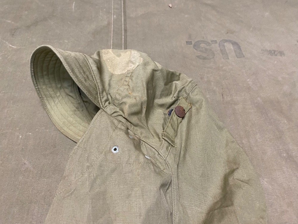 ORIGINAL WWII US ARMY INFANTRY M1941 CLOTH HOOD-MEDIUM, DATED:1943