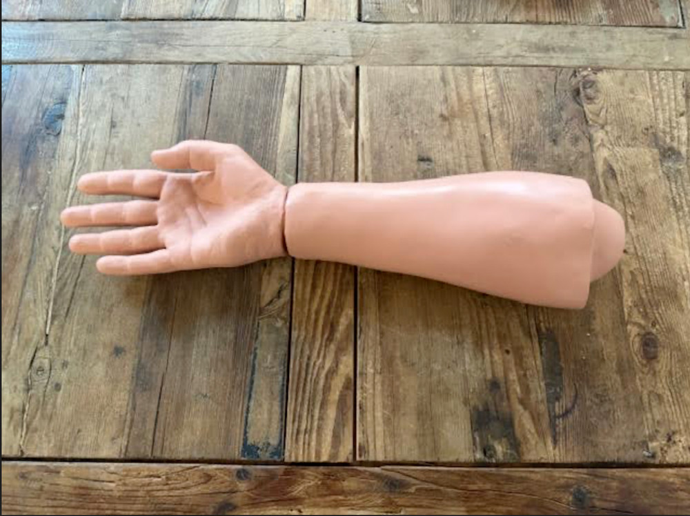 Plastic hand and arm approx 19"