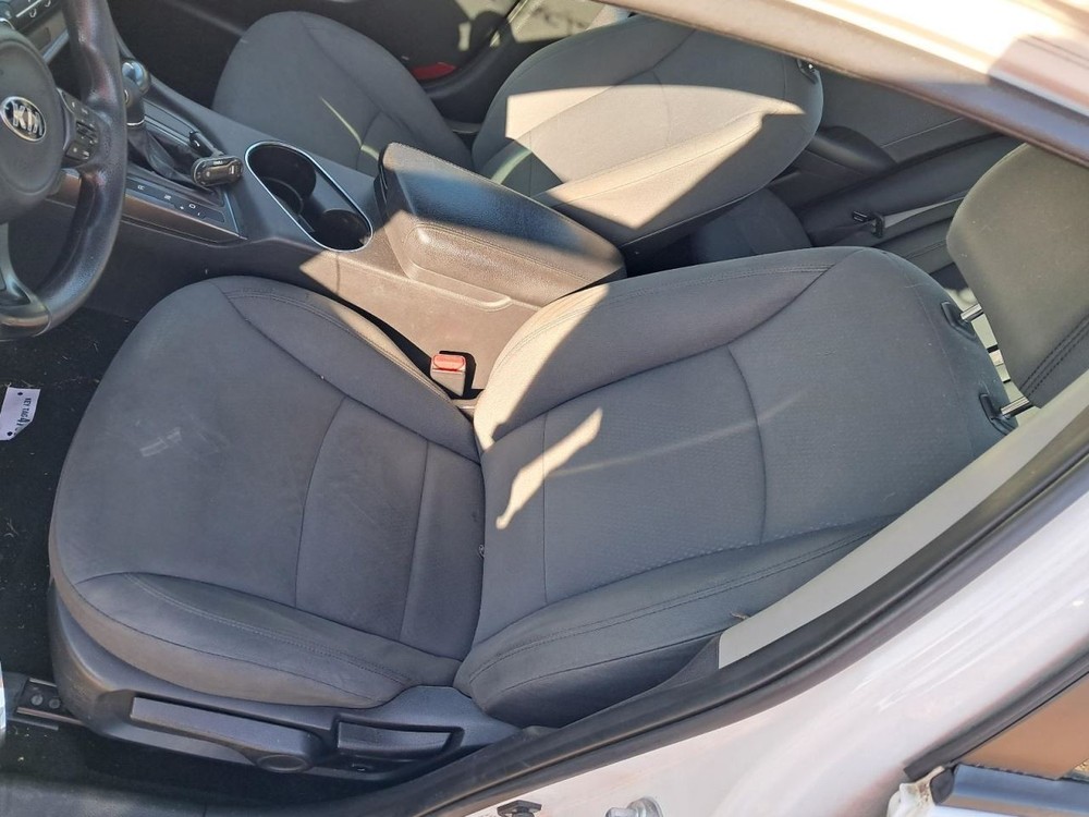 OPTIMAKIA 2015 Glove Box 4765526