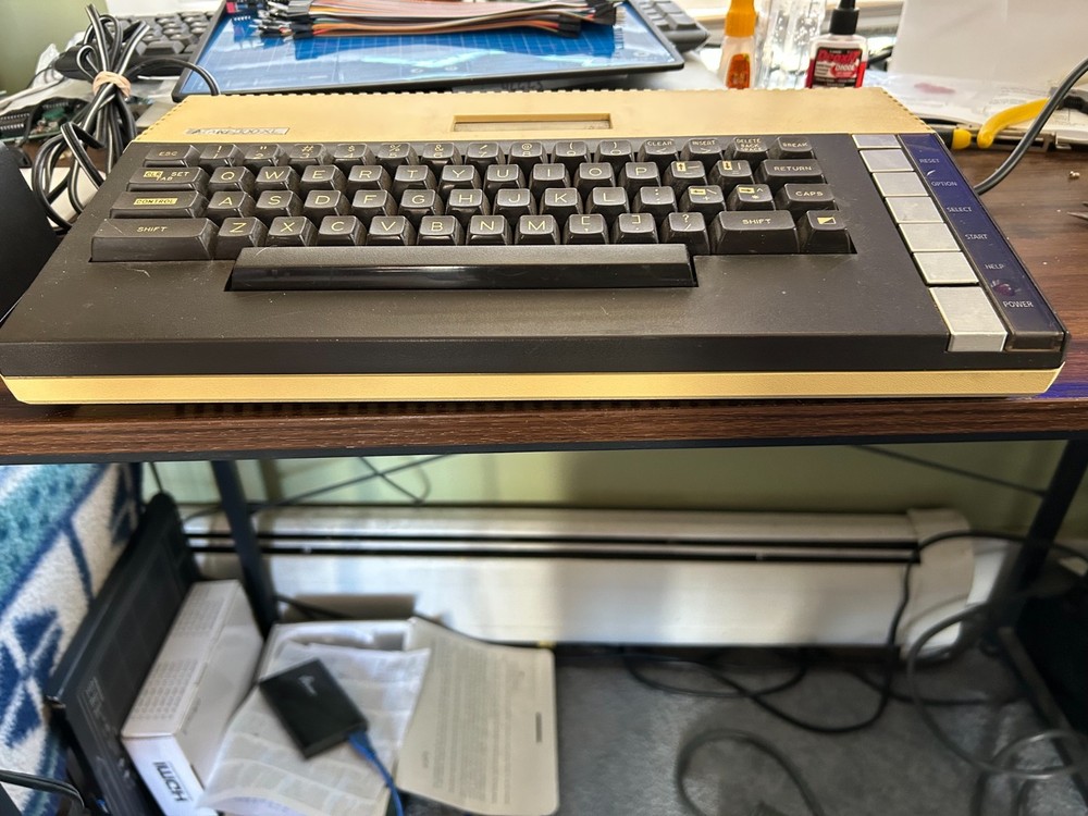 Atari 800XL Computer System Tested Working  no power or game included