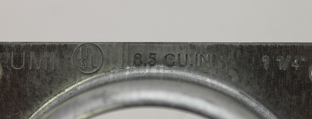 UMI 1-1/4" 8.5 cu. in. Square Mud Ring