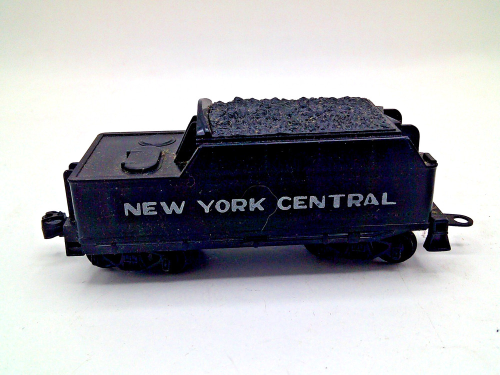 MARX H-O ELECTRIC TRAIN with TRACKS - WITHOUT REMOTE CONTROL - In Original Box