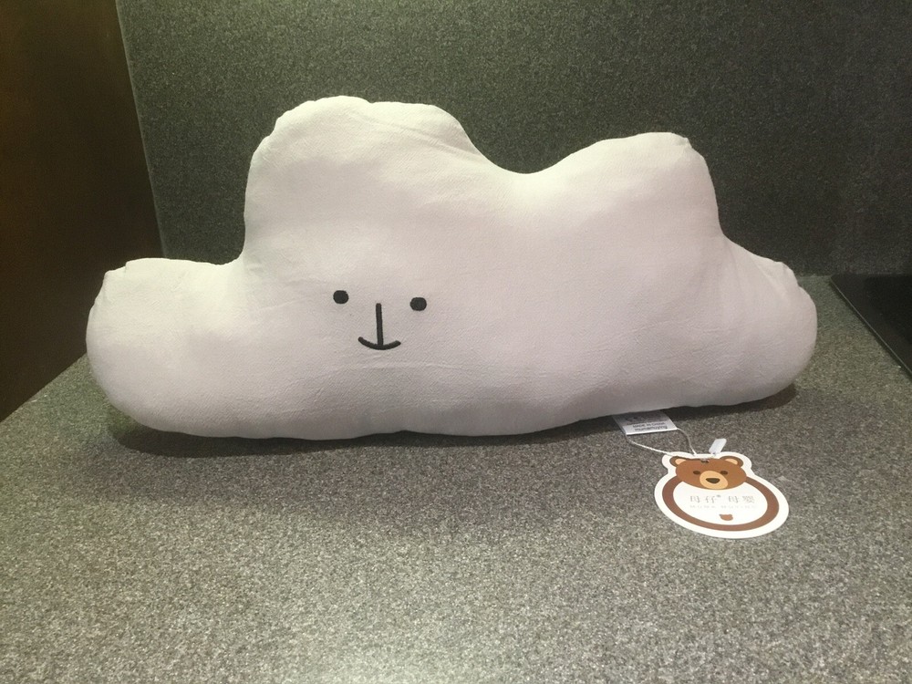 Muma Muing Cloud And Mountain Decorative And Posing Pillows Two Units