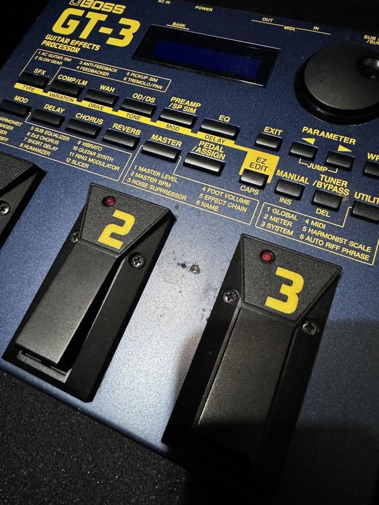 BOSS GT-3 Guitar Multi Effects Pedal Processor with manual Operation Confirmed