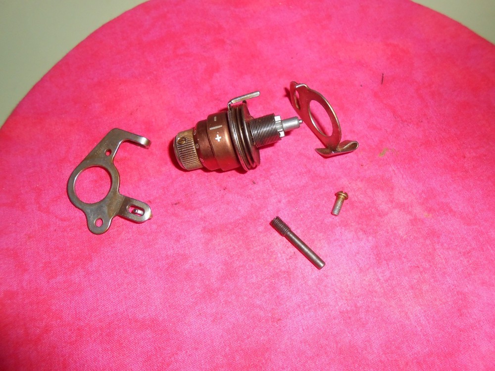 VINTAGE SINGER 401 SEWING MACHINE THREAD ASSEMBLY COMPLETE