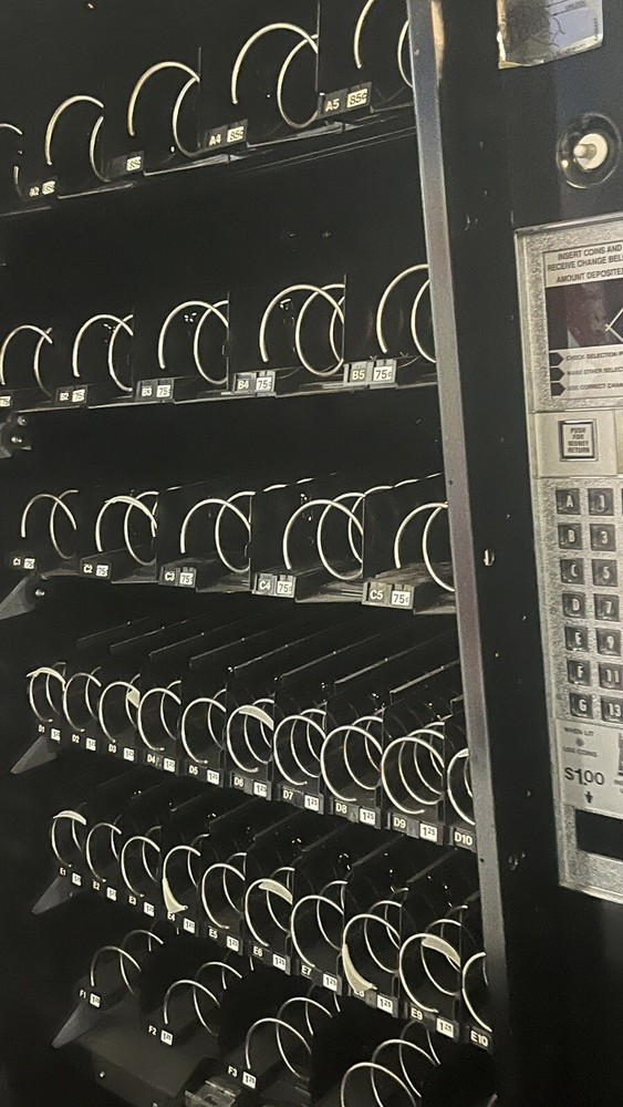Rowe 4900 JR Snack Vending Machine
