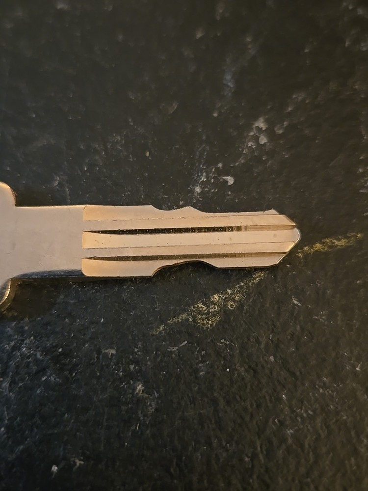 GREENWALD SENTINEL KEY CODED G3142 (3D5)