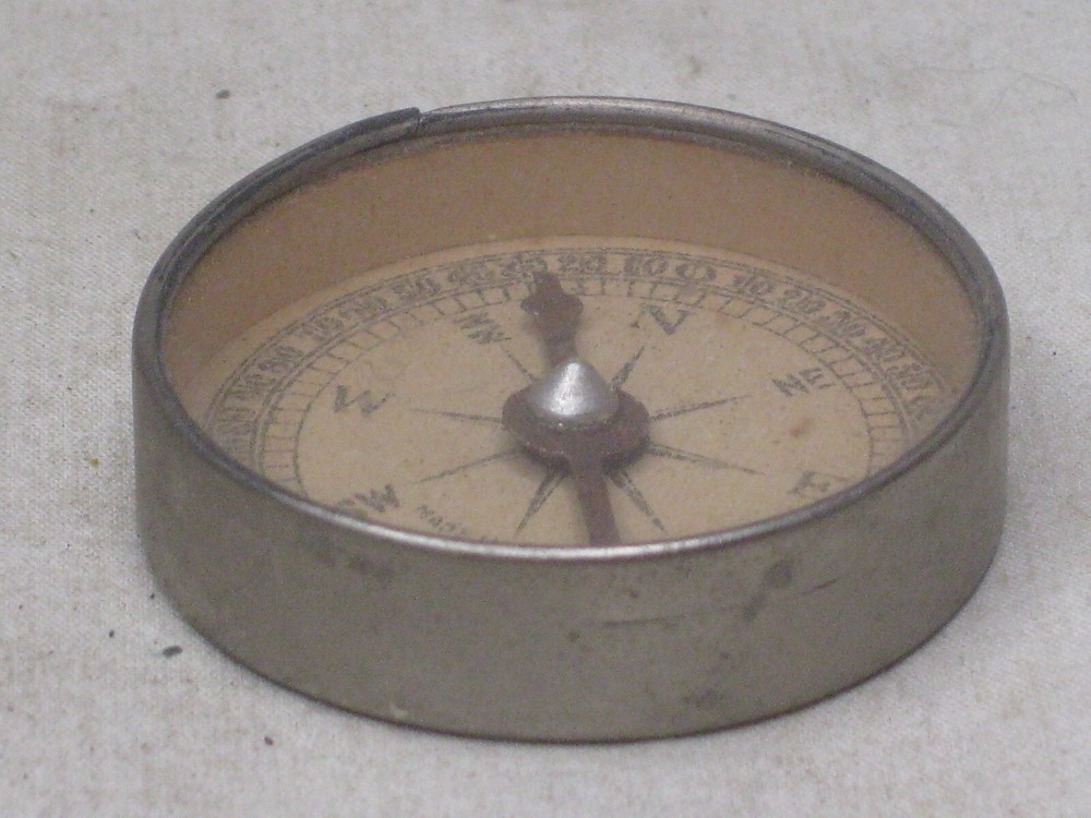 vintage German dry compass WW2 ? Germany pilot navigational directional