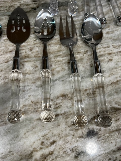 Server Set With Clear Handles Also 2 Place Settings And Extras Wedding