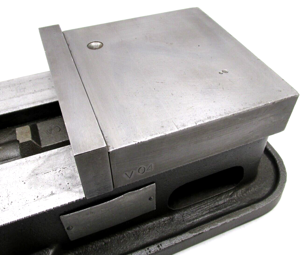 KURT ANGLOCK 6" MILLING MACHINE VISE w/ JAWS & HANDLE - #D60