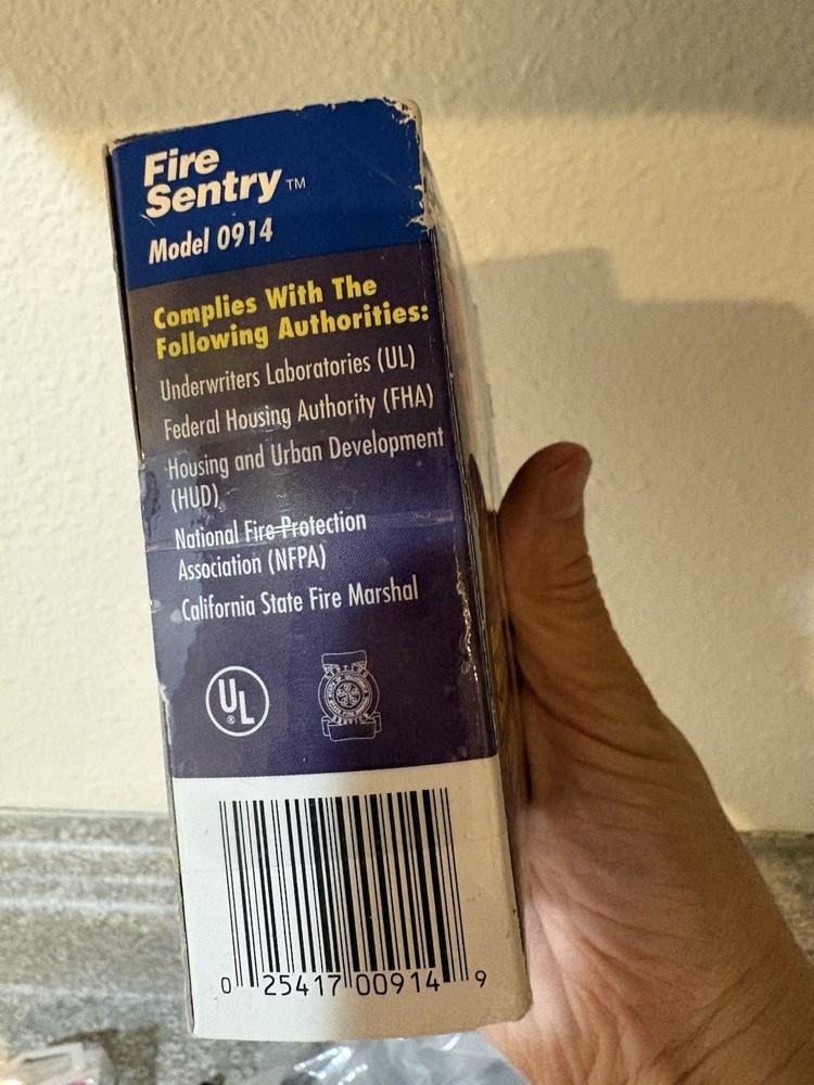 CODE ONE Smoke Alarm i9040 Micro Profile Battery Powered NEW