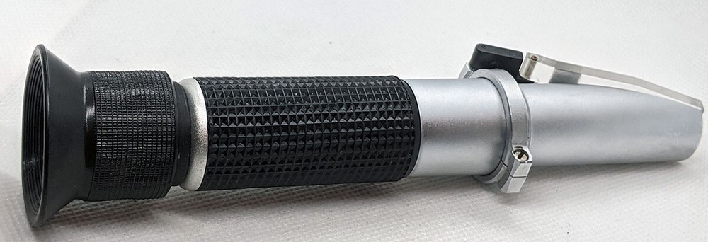 Today's Instruments Co. LTD Model Br32 Refractometer in Brix Units