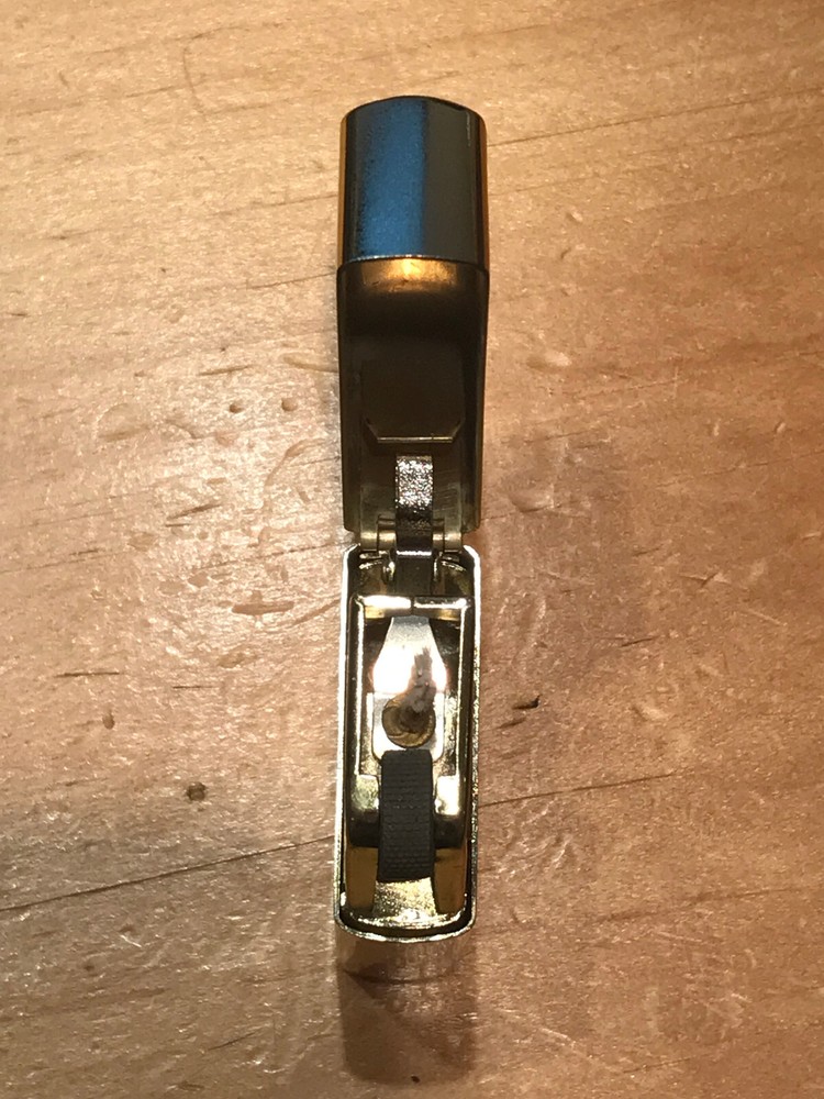 CLASSIC RONSON WIND II CHECKER LIGHTER WITH PROTECTIVE SLEEVE