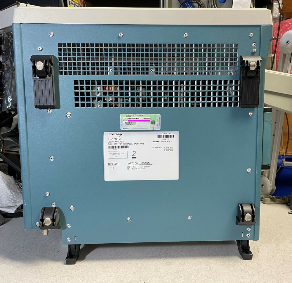 Tektronix TLA7012 Portable Logic Analyzer Mainframe