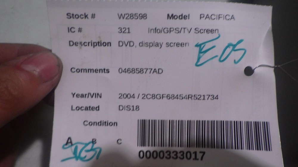 04 CHRYSLER PACIFICA Info Screen 04685877AD