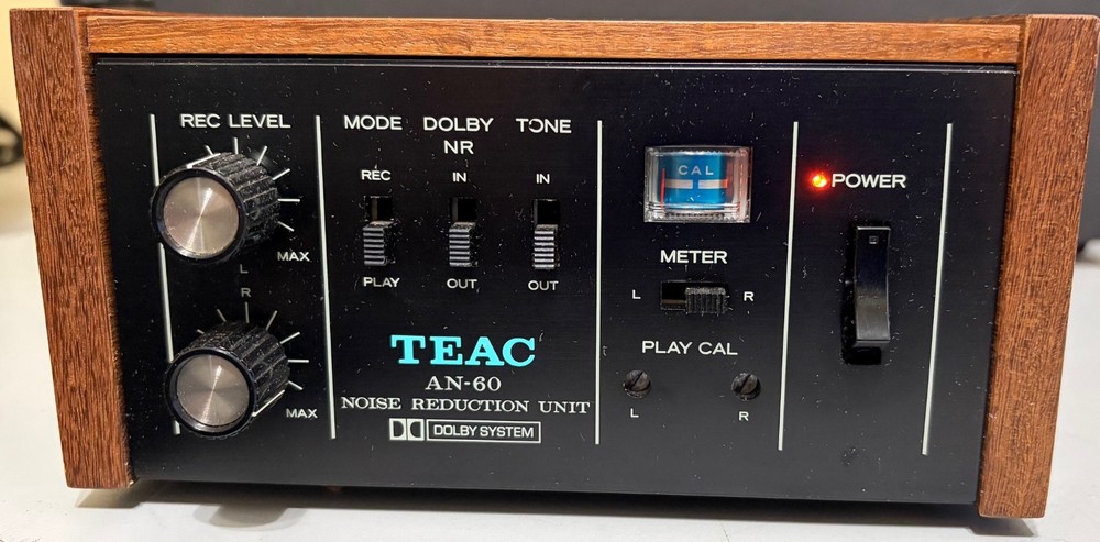 TEAC AN-60 W Noise Reduction Unit - Great condition. (UNTESTED)