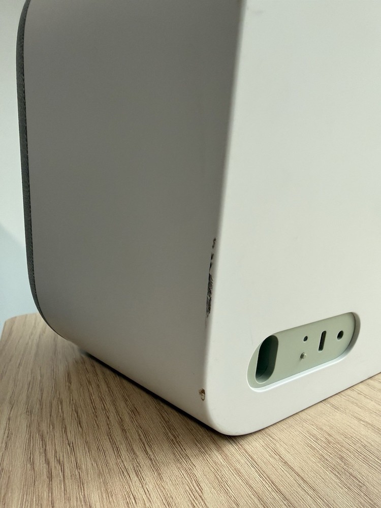 Google Home Max Smart Speaker - Model H0B - Please See Photos!
