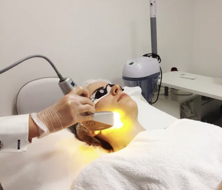 Therapeutic device for body and face