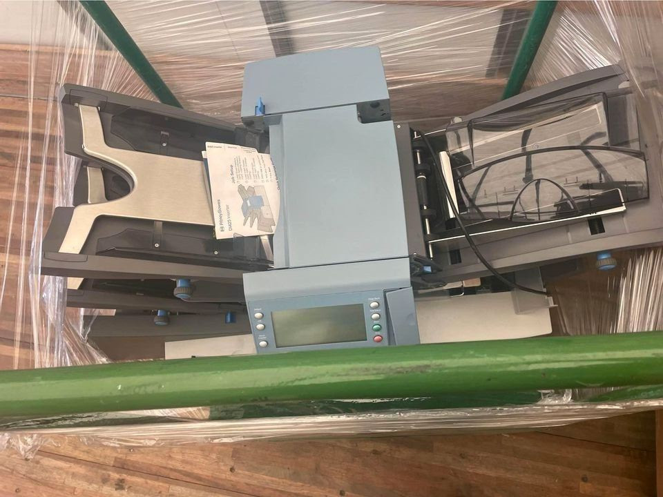 Pitney Bowes DI425 Document Inserting System(Very low count!)