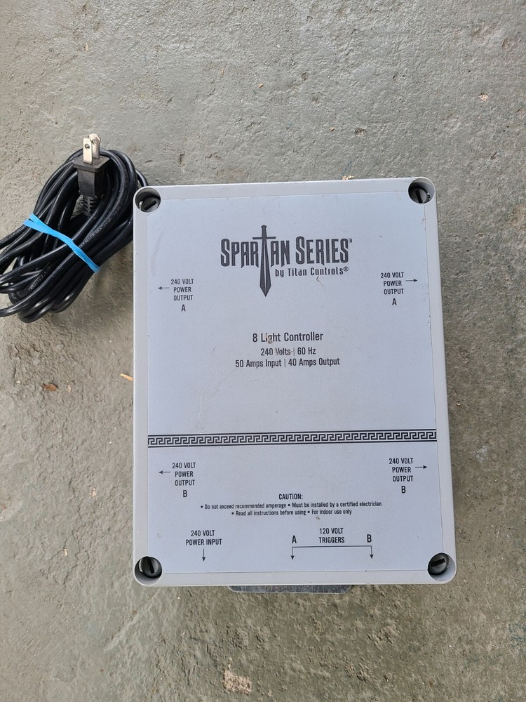 Titan Controls - Spartan Series 8 Light Controller - 240 Volt - 50A/40A - 702899