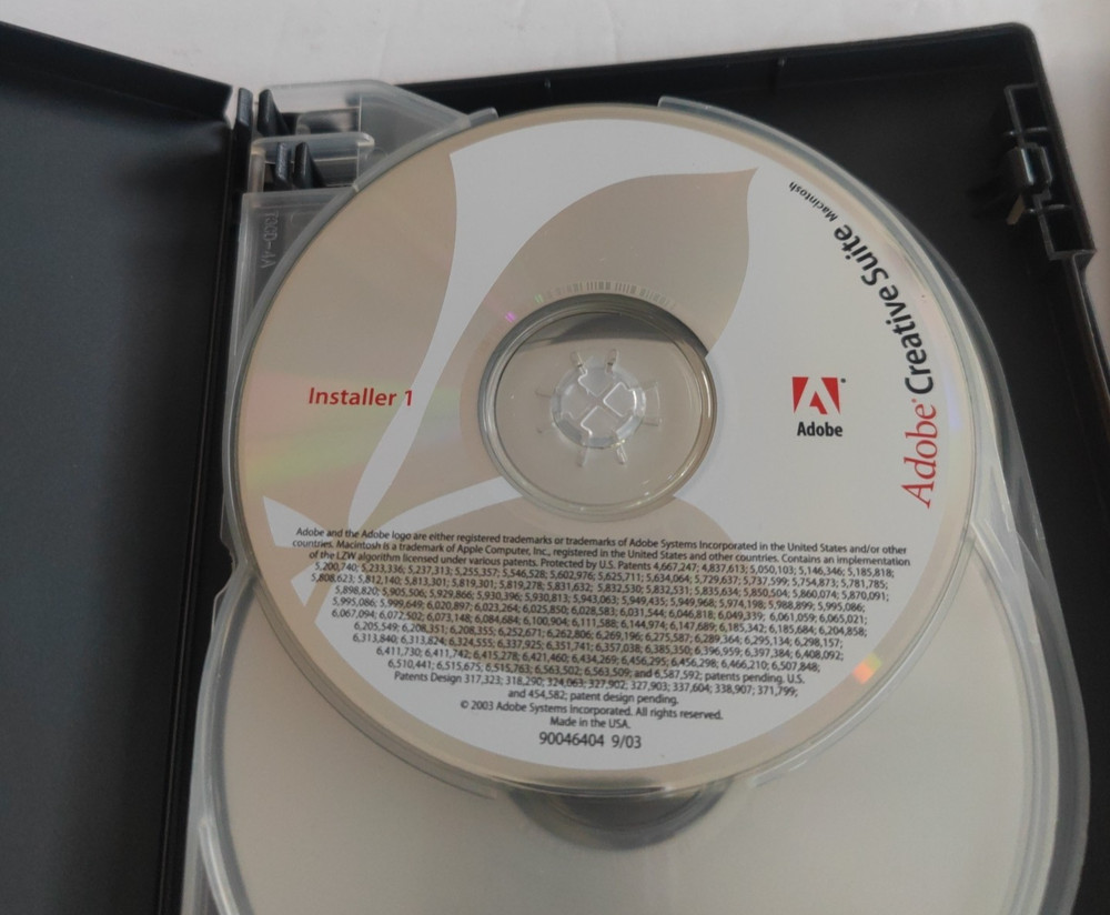 Adobe Creative Suite Standard Upgrade For Mac with Serial Numbers, 4 Disc Set