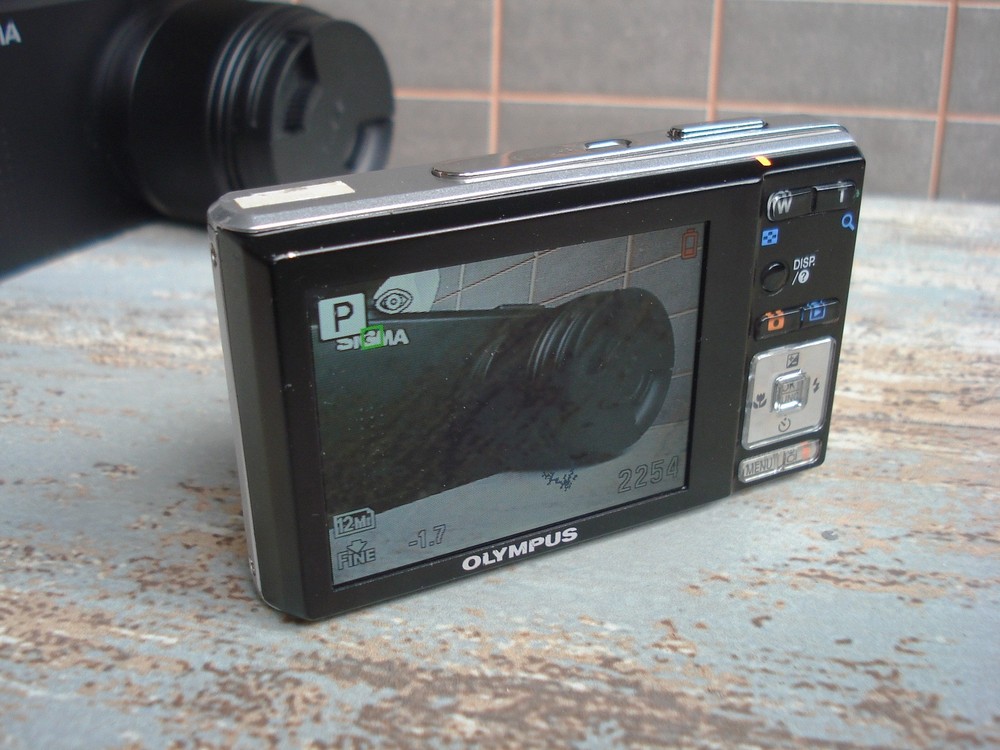 Olympus FE-3010 Digital Camera - 12MP - Tested & Working - NO BATTERY