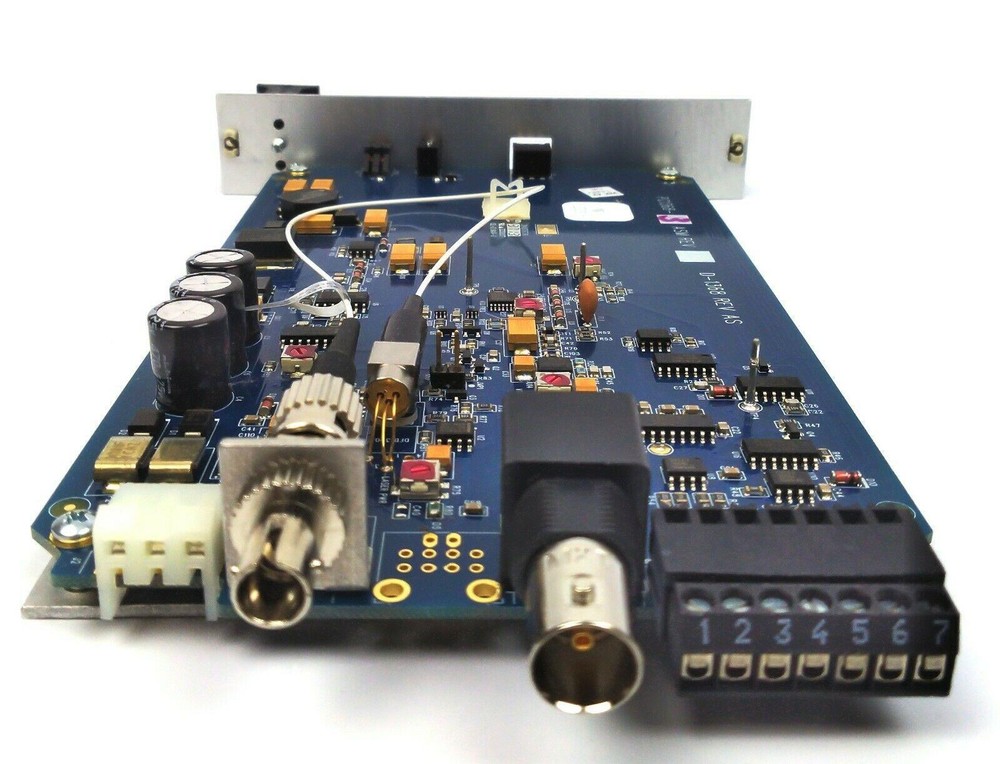 Interlogix FM Video Transmitter Data Transceiver MM 1 Laser VT1920WDM-R3